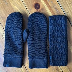 Lululemon Chevron Mittens and Earwarmer Set